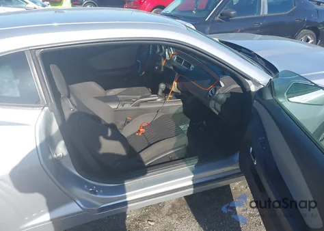 2015 Chevrolet Camaro 2Ls from USA, damaged, VIN 2G1FB1E35F9171072